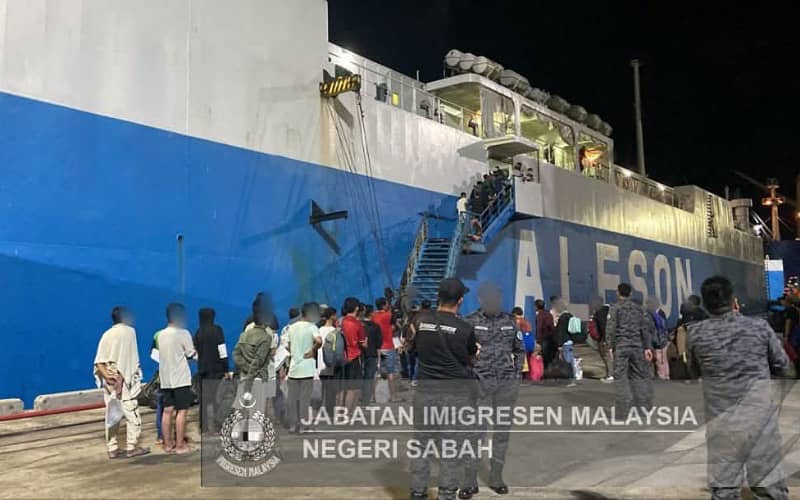 Imigresen Sabah hantar pulang 616 PATI warga Filipina melalui pelabuhan Sandakan