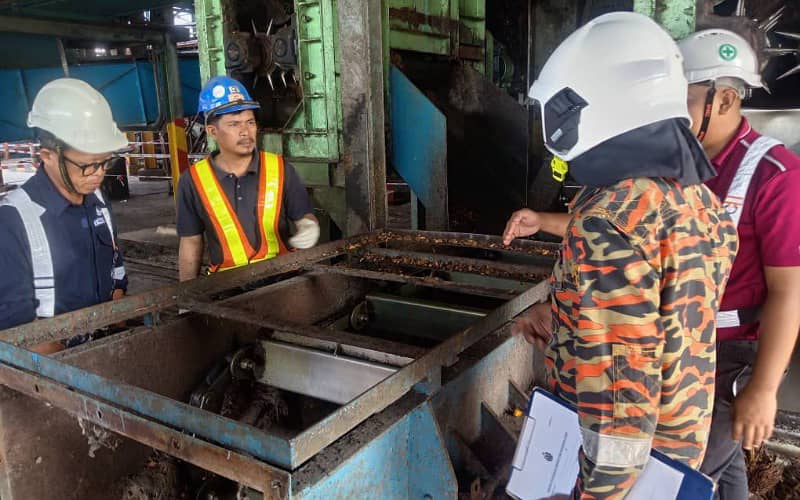 Pekerja kilang maut tersepit dalam mesin pengisar sawit di Beluran