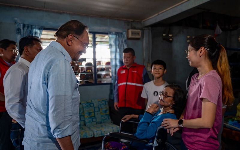 Keprihatinan PMX terpancar, pesakit uzur terharu terima bantuan