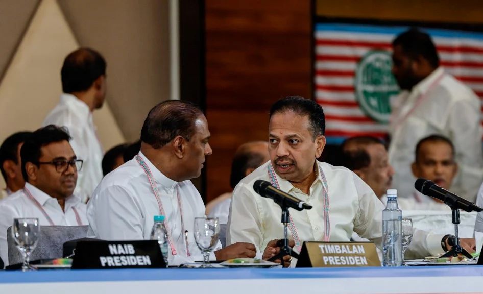 MIC kekal sokong Anwar walau pertimbang keluar BN