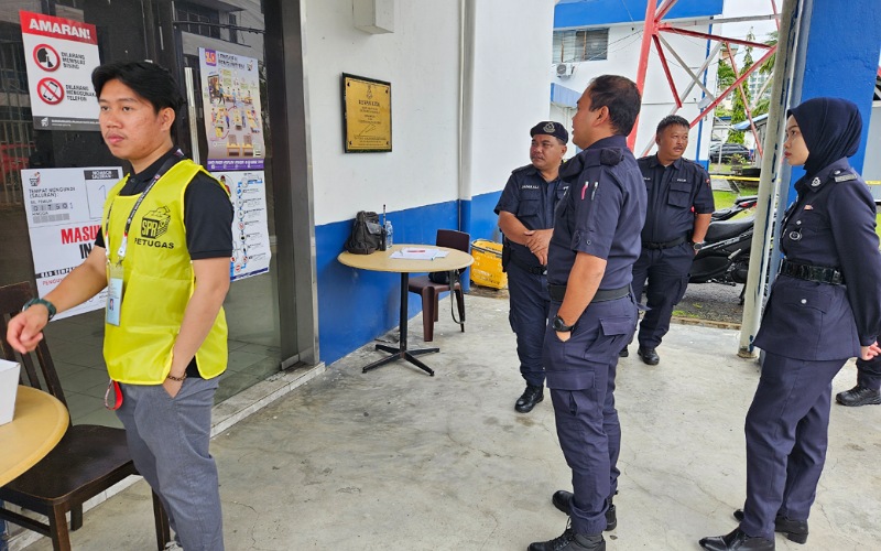 Pengundi awal puji SPR, seru orang ramai keluar mengundi 29 November ini