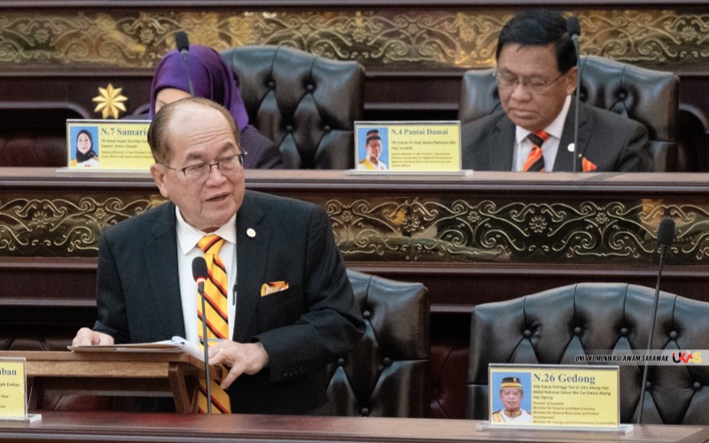 Sarawak bentuk autoriti baharu urus sumber lestari dan sisa – Douglas Uggah