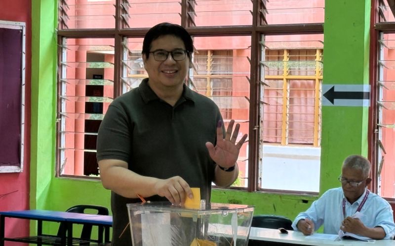 Yamani Hafez selesai buang undi di Sindumin