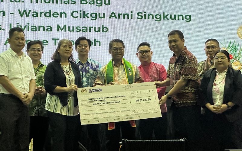 Pejabat Parlimen Sepanggar sumbang RM55,000 kepada Majlis Gereja-Gereja