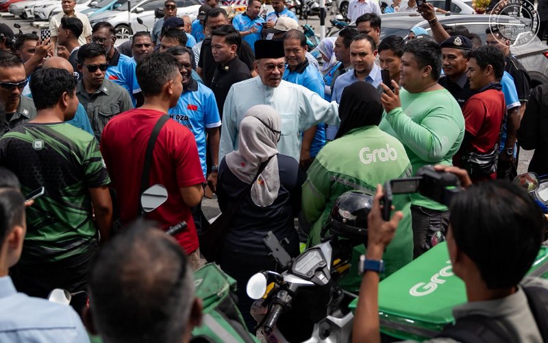 Tiga tahun Anwar memimpin: Kestabilan politik dan reformasi pulihkan keyakinan rakyat