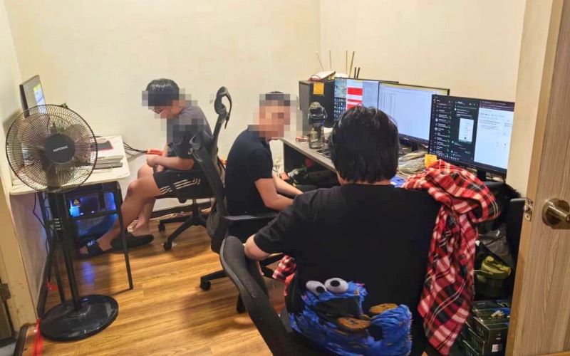 28 ditahan, sindiket pusat panggilan judi dalam talian tumpas di Kuching