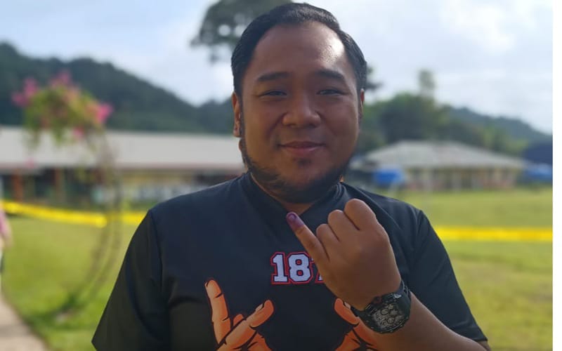 Naim Moktar tunaikan tanggungjawab mengundi di SK Bilit