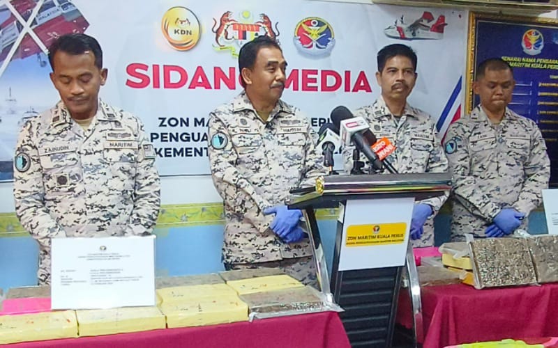 RM150,000 ganja ‘terdampar’ di pantai Kuala Perlis