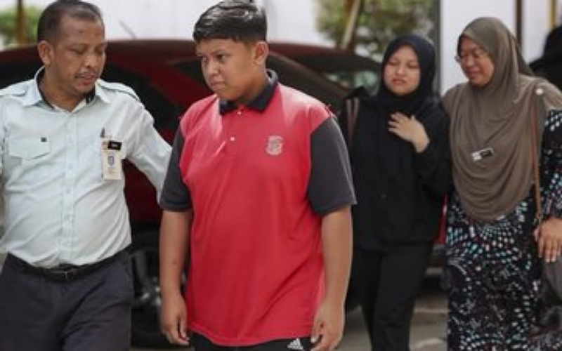 Zahid, isteri pelawa dua beradik terselamat tragedi kebakaran sambut Aidilfitri bersama