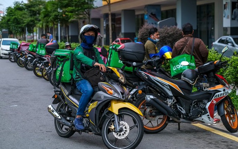 Penunggang e-hailing Lembah Pantai terima tajaan perlindungan insurans