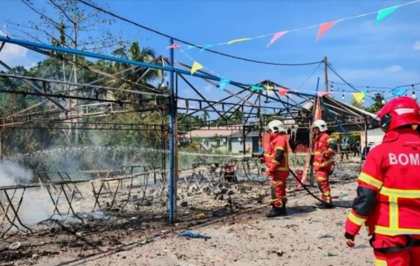 Seorang cedera, empat gerai mercun musnah terbakar di Lenggong
