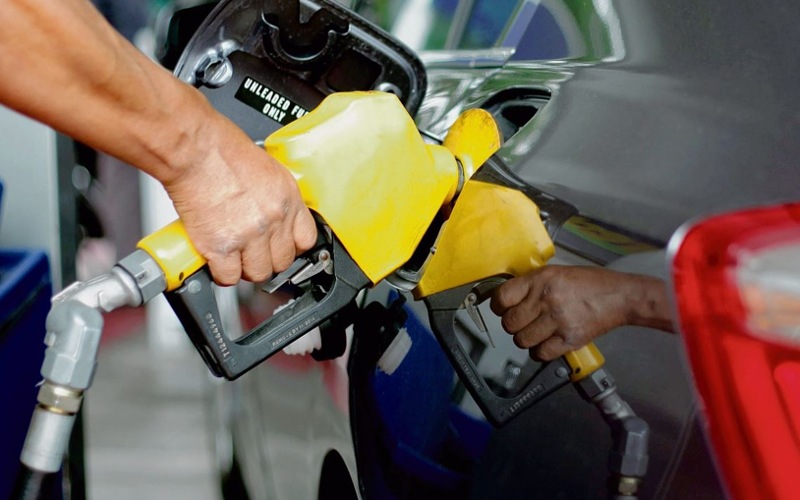 Cerita ‘separuh jalan’ harga minyak di Malaysia perlu kekal rendah perlu dihentikan