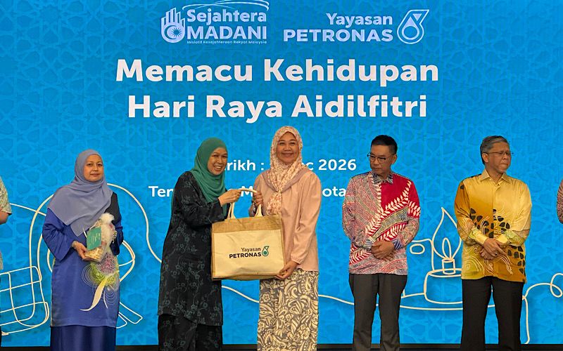 300 keluarga terima sumbangan Aidilfitri Petronas