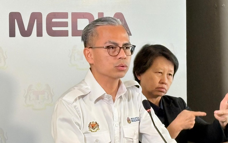 200 juta liter diesel ke Australia bukan dari Malaysia – Fahmi