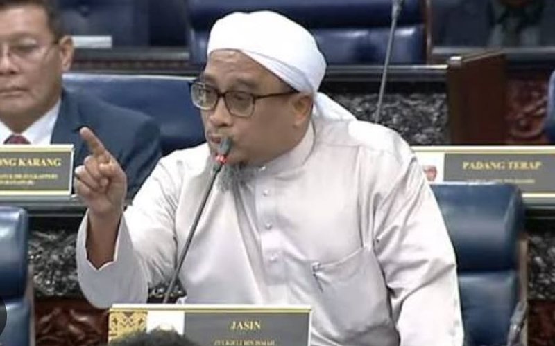 Fitnah larangan takbir: MP Jasin, Harakah diarah bayar RM15,000 kepada menteri