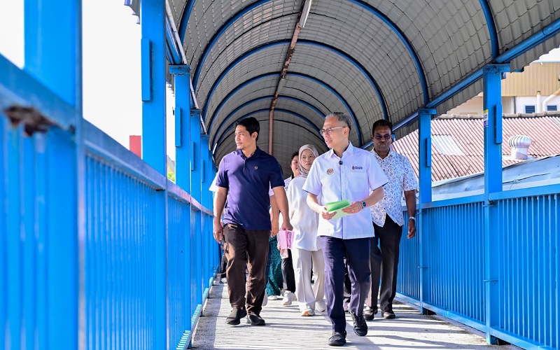 Kapal bahan api lepasi Selat Hormuz dijangka tiba hujung minggu ini – Fahmi