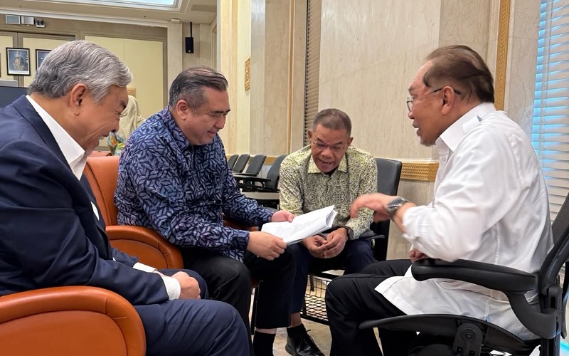 PMX bertemu rakan Kerajaan Perpaduan bincang krisis Negeri Sembilan