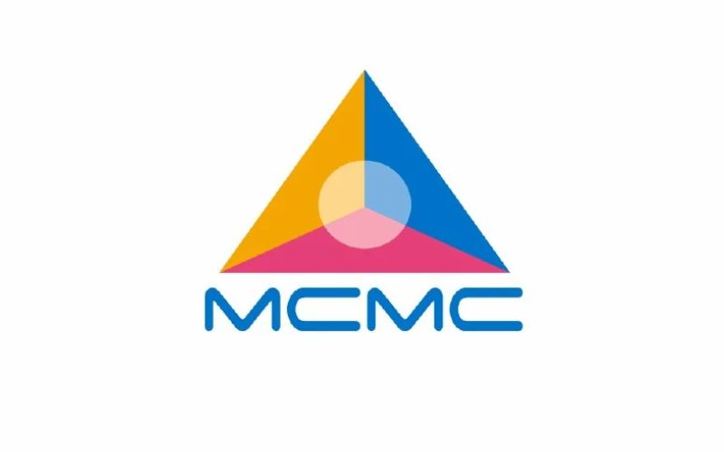 MCMC buka siasatan kes sebar maklumat palsu libatkan SPRM, Azam Baki