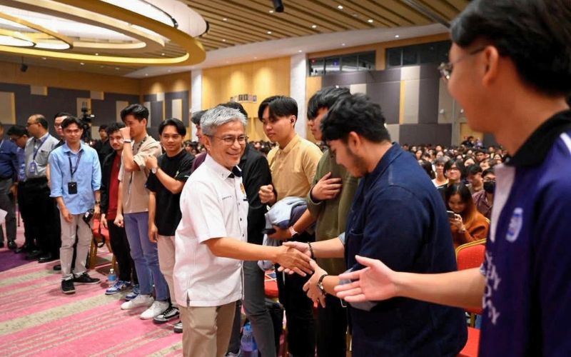 Pelajar diminta tidak sia-siakan peluang pendidikan tinggi percuma