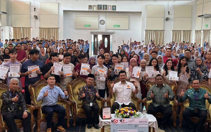 Royston agih insentif RM14,800 buat pelajar MRSM Mukah