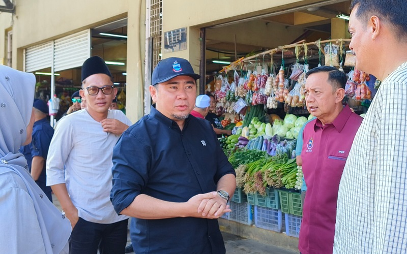 Fairuz turun padang pantau isu rokok tidak berlesen di Sandakan
