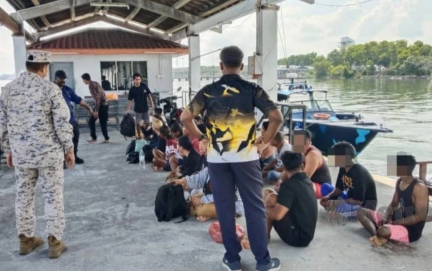 Bot bawa 37 PATI Indonesia karam di perairan Pulau Pangkor, operasi SAR dilancar