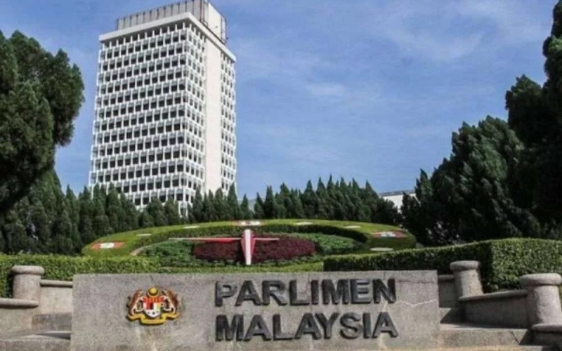 Notis kekosongan kerusi Parlimen Rafizi, Nik Nazmi belum diterima Dewan Rakyat