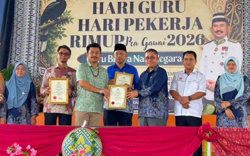 Warna-warni pra Gawai, Hari Guru SMK Three Rivers bukti keharmonian Mukah