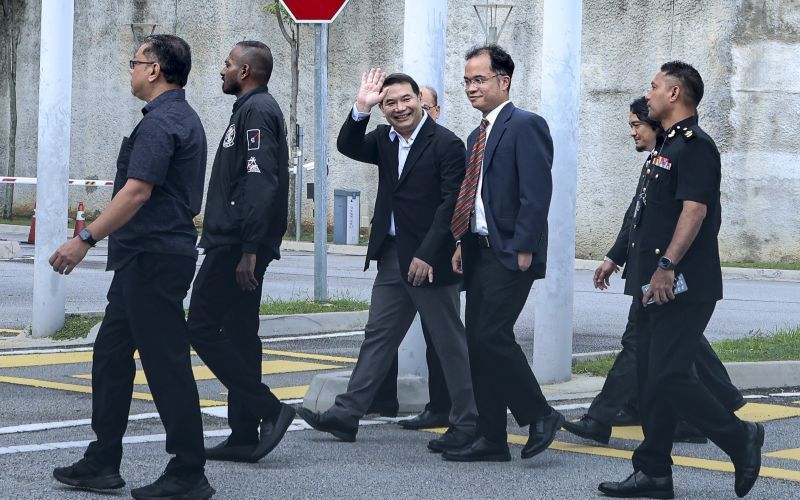Rafizi Ramli hadir ke SPRM, siasatan pelaburan RM1.1 bilion diteruskan
