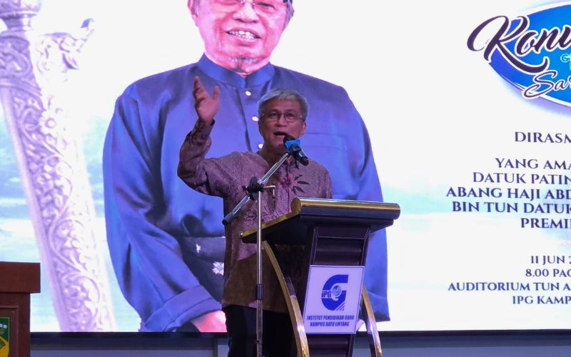 Kuasai bahasa Inggeris demi pasaran kerja global, Sarawak tidak pinggir bahasa kebangsaan