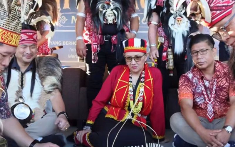 Niti Daun Mukah 2026: Hanifah curi tumpuan gayakan busana Bidayuh