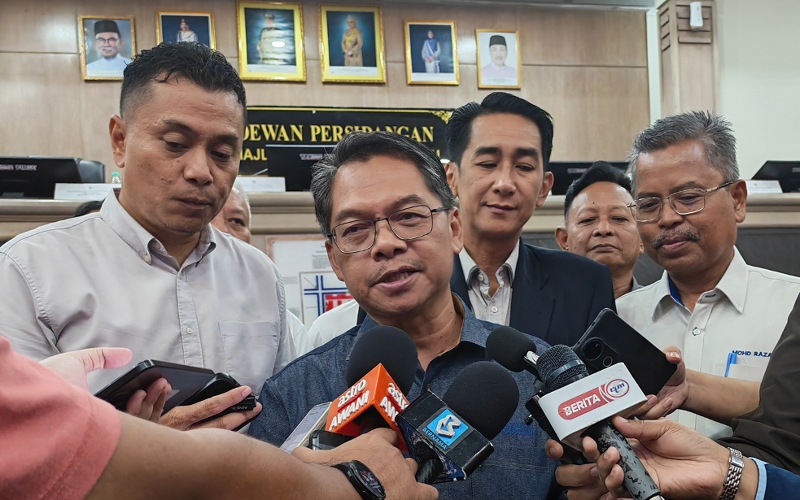 Petisyen ‘usir’ pemegang IMM13 ke negara asal perlu dikaji – Mustapha