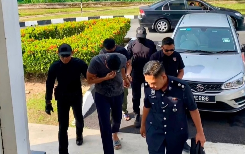 Gara-gara ‘angkut’ migran, dua anggota tentera didakwa ke mahkamah