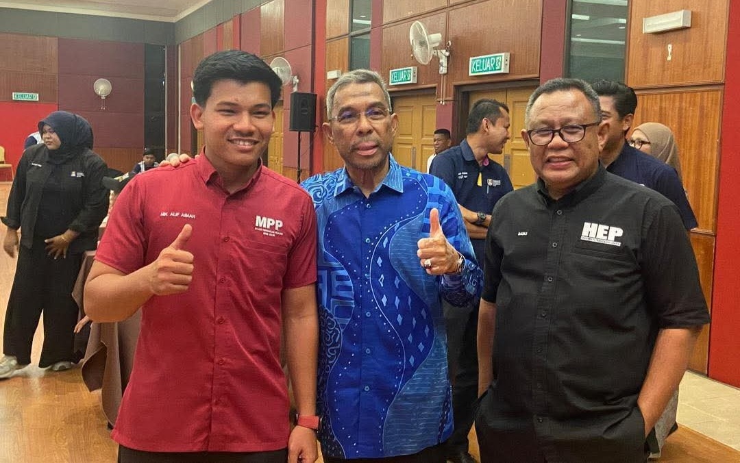Tampar cucu Nik Aziz, Azhar nafi dakwaan fitnah