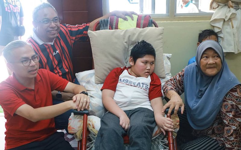 Fahmi santuni keluarga pesakit kronik, dekati masyarakat Muar melalui Program JIWA@Komuniti MADANI