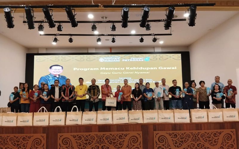 Kesejahteraan komuniti diutamakan, Petronas kongsi keceriaan Gawai bersama warga Miri