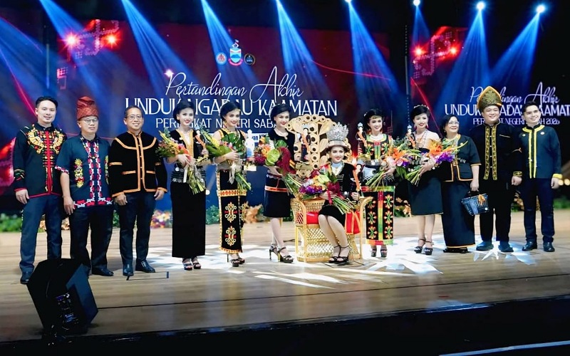 Unduk Ngadau pentas perpaduan, penterjemah jadi nadi komunikasi