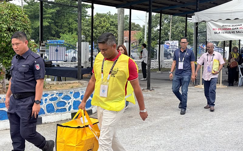 Pengundian awal PRN Negeri Sembilan di IPD Port Dickson berjalan lancar
