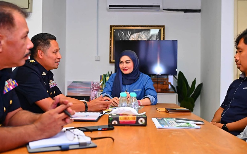 Young Syefura jumpa polis, JPJ isu pacuan empat roda muatan durian laju