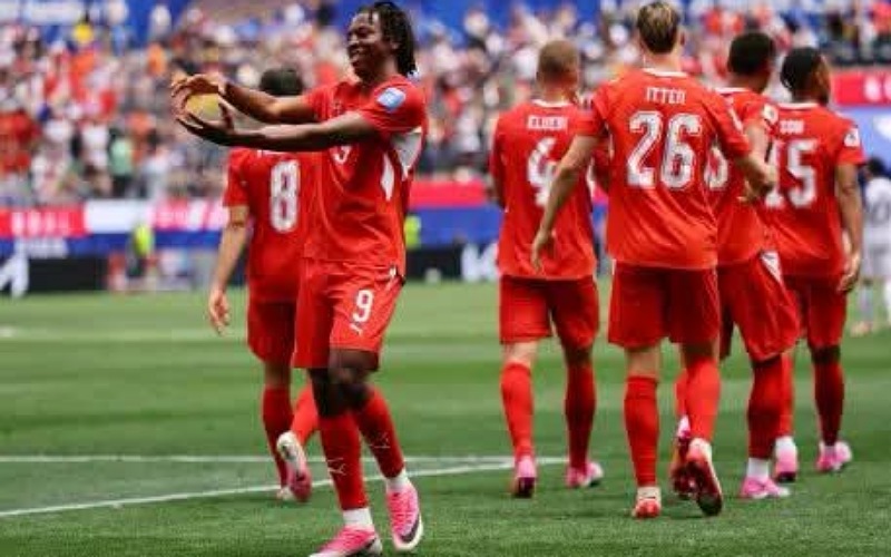 Switzerland ke suku akhir hasil penentuan sepakan penalti