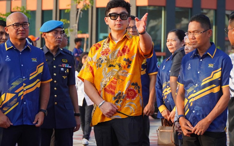 Tengku Hassanal berkenan rasmi Kompleks Belia dan Sukan Pahang