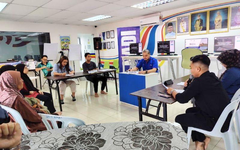 Debat komuniti kupas isu had umur, literasi digital kanak-kanak