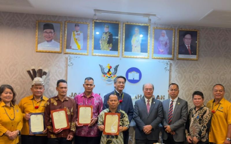 Empat KMKK Daerah Telang Usan terima sijil pelantikan