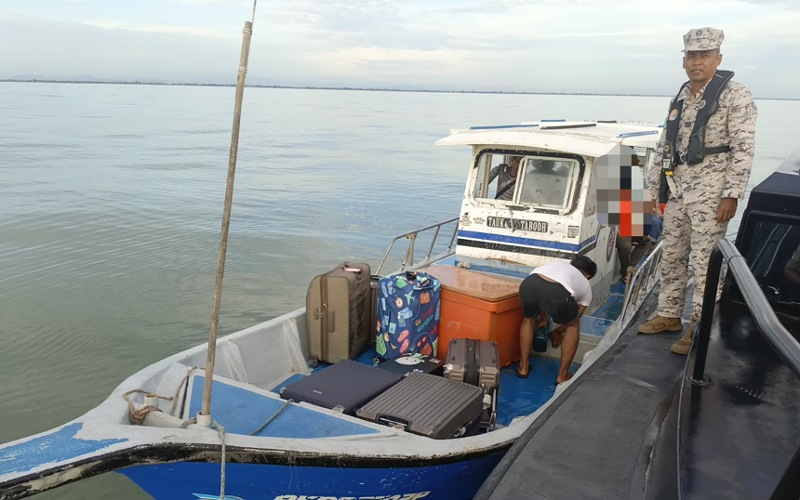 Maritim tahan bot bawa lapan penumpang ke Langkawi tanpa kebenaran