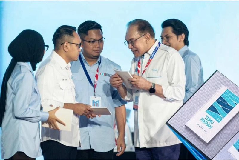 ‘Biar DAP habiskan persidangan dahulu’ – Anwar