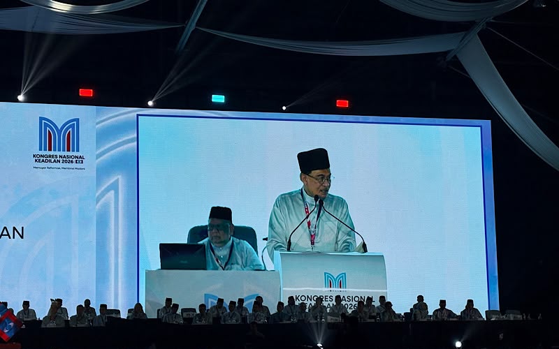 Menongkah arus politik kaum, PKR mahu jadi parti rakyat – Anwar