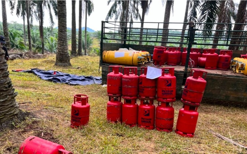 Sindiket seleweng LPG dalam ladang kelapa sawit tumpas