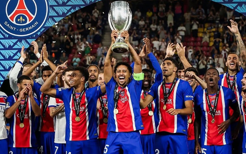 PSG angkat Piala Super, tewaskan Villa