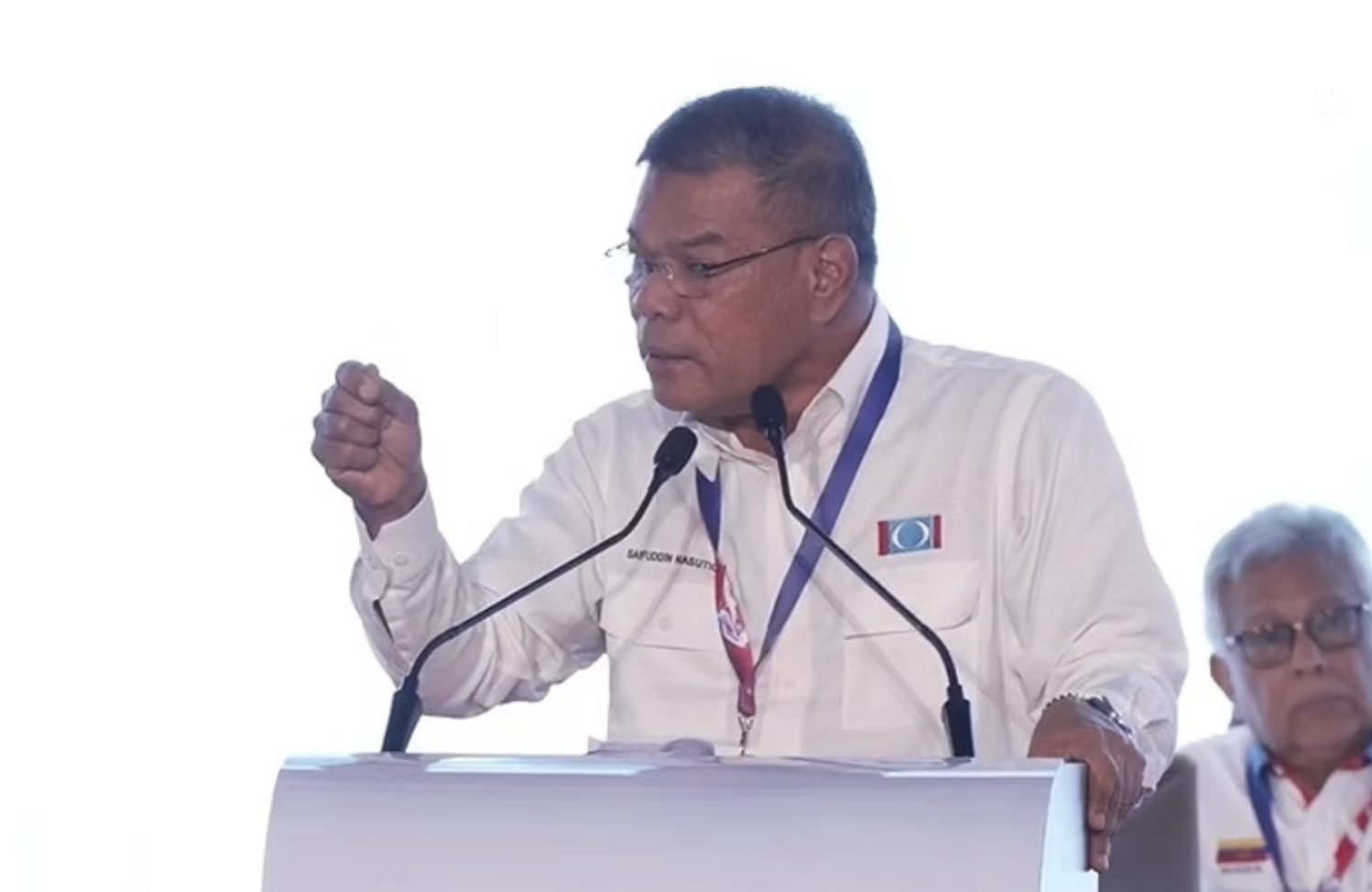 Ancaman Melayu bukan hadir dari kaum lain – Saifuddin