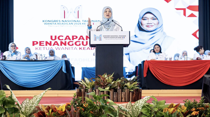 ‘Jangan sibuk ukur langsir di Putrajaya’ – Fadhlina